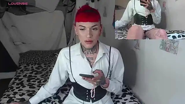 charlotbelucci_ webcam