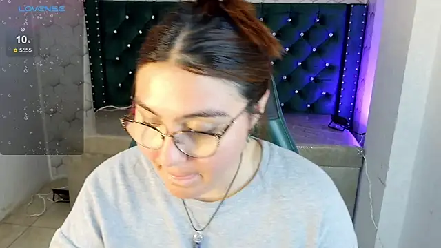 conniejames_m webcam