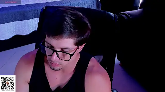 ADAM_BOUTON_ webcam