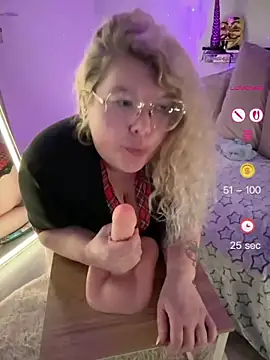KimberlyCurves webcam