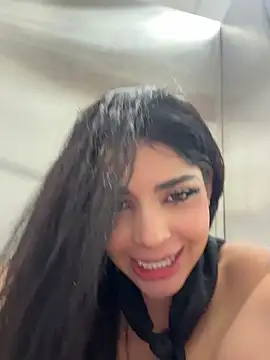 ArieliciousXXX Live Web Cam Show