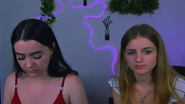 monica_xcx webcam
