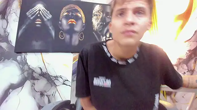 mono_blonde live cam on StripChat