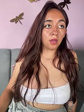 Im_Luuu webcam