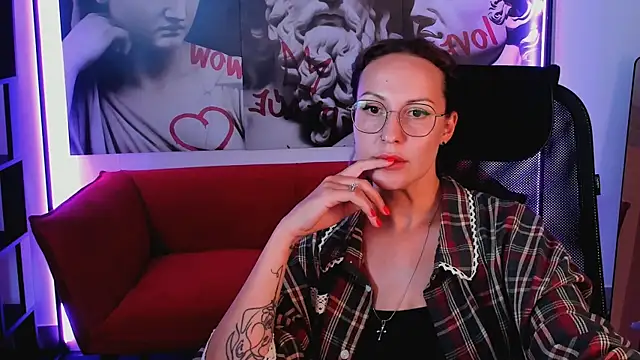 Charlotte_Hudson webcam