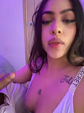 MilaHank webcam