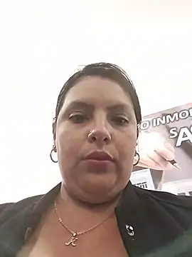 YINNA__24 webcam