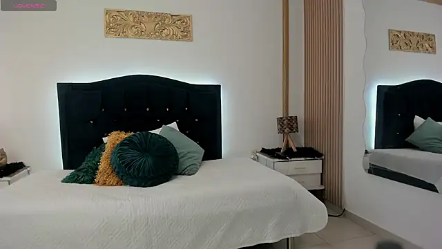 MelaniVega webcam