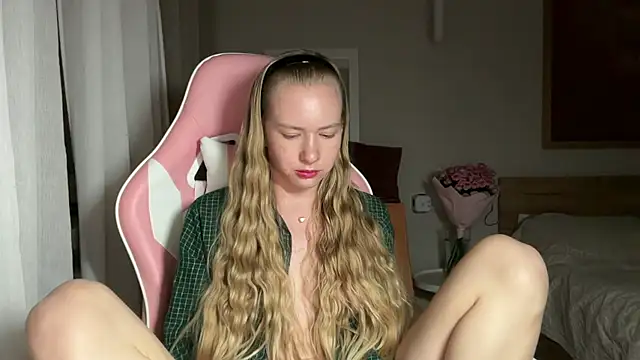 DarimBlondie live cam on StripChat