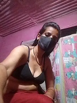 Desi_madamm live cam on StripChat