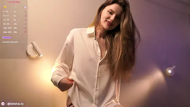 LoraDevon live sex cam