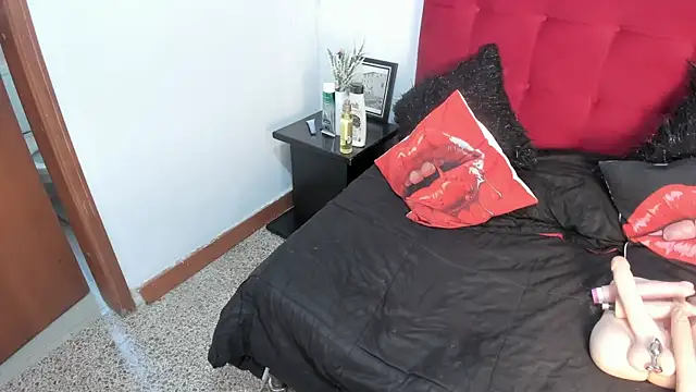 EstrellaSmmith live cam on StripChat