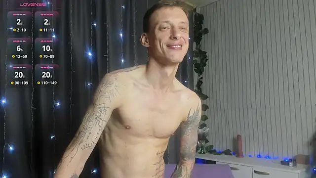James2Inked live cam on StripChat