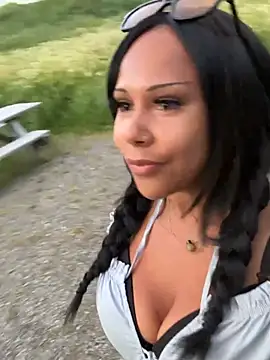 HaileyDiana webcam