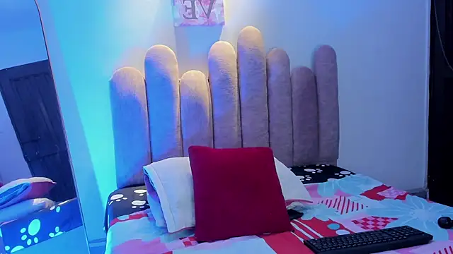 AnahiMiller2 live cam on StripChat