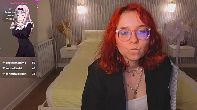 Aleks-casterrr live cam on StripChat