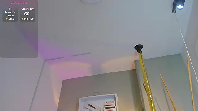 _taylor_black webcam