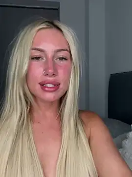 SexySaraxxoo Live Web Cam Show