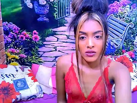 IndianPretty14u2Luv webcam