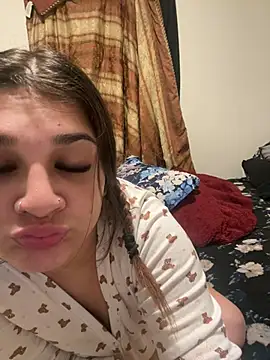 treasurebabii Live Web Cam Show