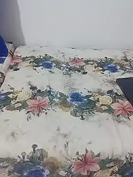 Rose_sixy webcam