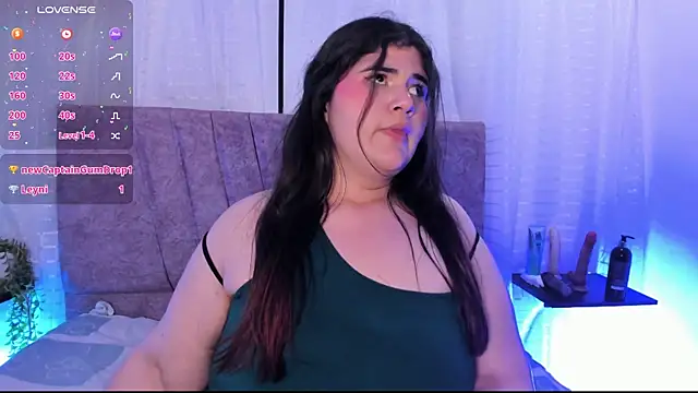 Emilie_Jones webcam
