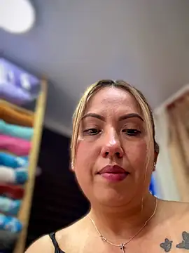VIOLETA-25_ webcam