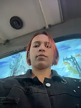 Mia_0-4 webcam