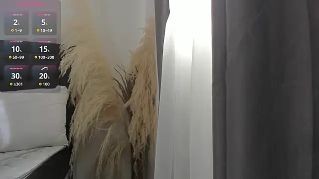 hanna-baker01 webcam