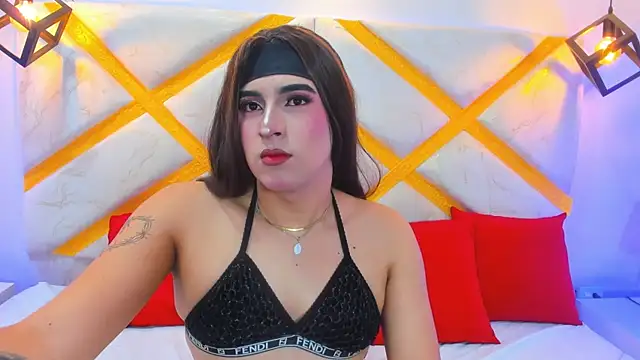 cami_rouxx webcam