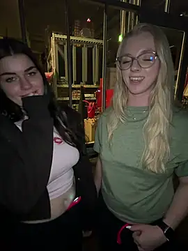 EllyNora webcam