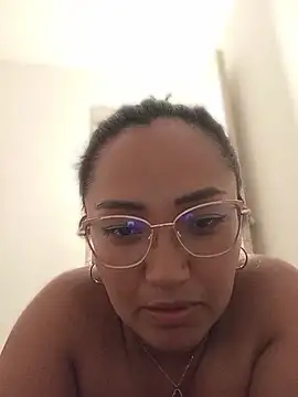 chells_ Live Webcam on Stripchat