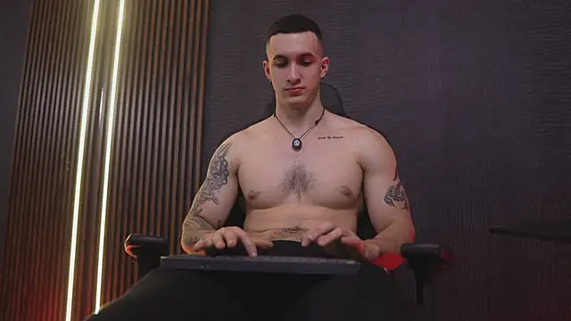 jacksonolsenn (M twink) - cum shot