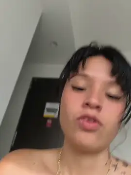 LorenRosse live cam on StripChat