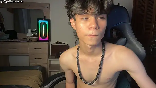 oopsagain_ (M twink) - Jerk OFF 🐮