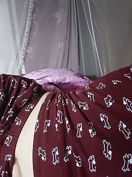 -Titin- live cam on StripChat