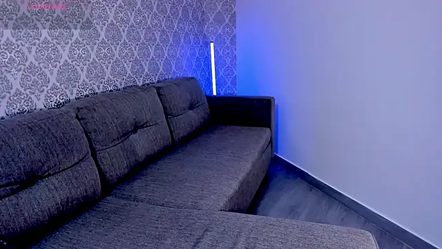NohaCooper live cam on StripChat