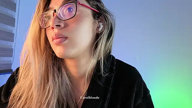 Carolblonde webcam