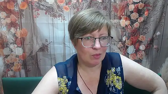 RadaChudna live cam on StripChat