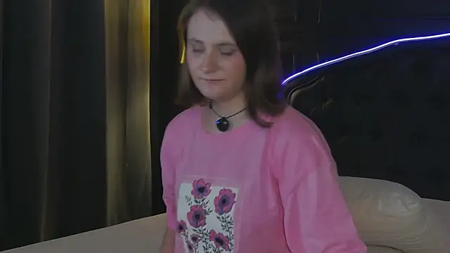 SkylerHex live webcam
