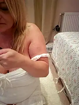 Isabellaa04 webcam