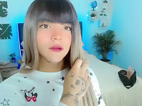 ZoeSchmmit webcam
