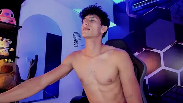 maxiimoromano_ (M young) - Play with Cock, caress balls 🍆💦🥵
