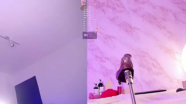 DestinyReece webcam