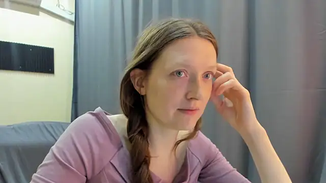 Holistic_woman webcam
