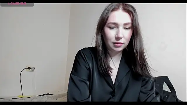 Milana_Lovee webcam