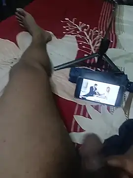 AdnanHotBoyxx webcam