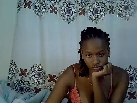 EbonyAura02 webcam