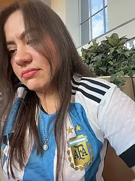 Iam__Cristal live cam on StripChat