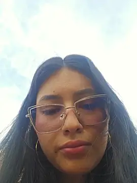 VioletRousee live cam on StripChat